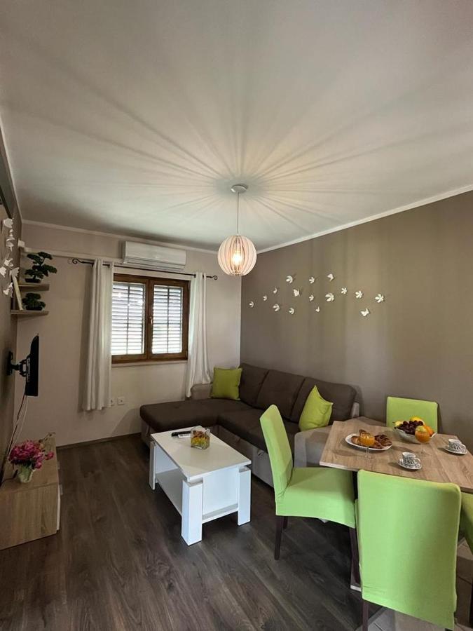 Pomerino Apartmans Esterno foto