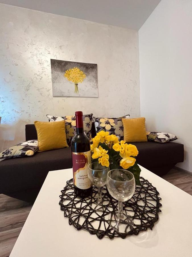 Pomerino Apartmans Esterno foto
