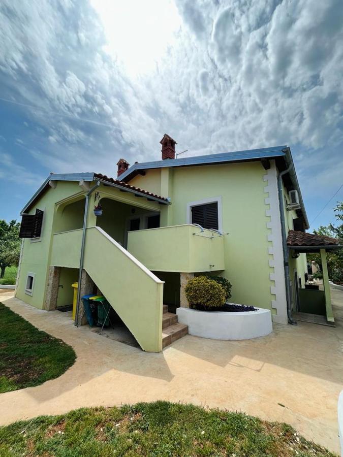 Pomerino Apartmans Esterno foto