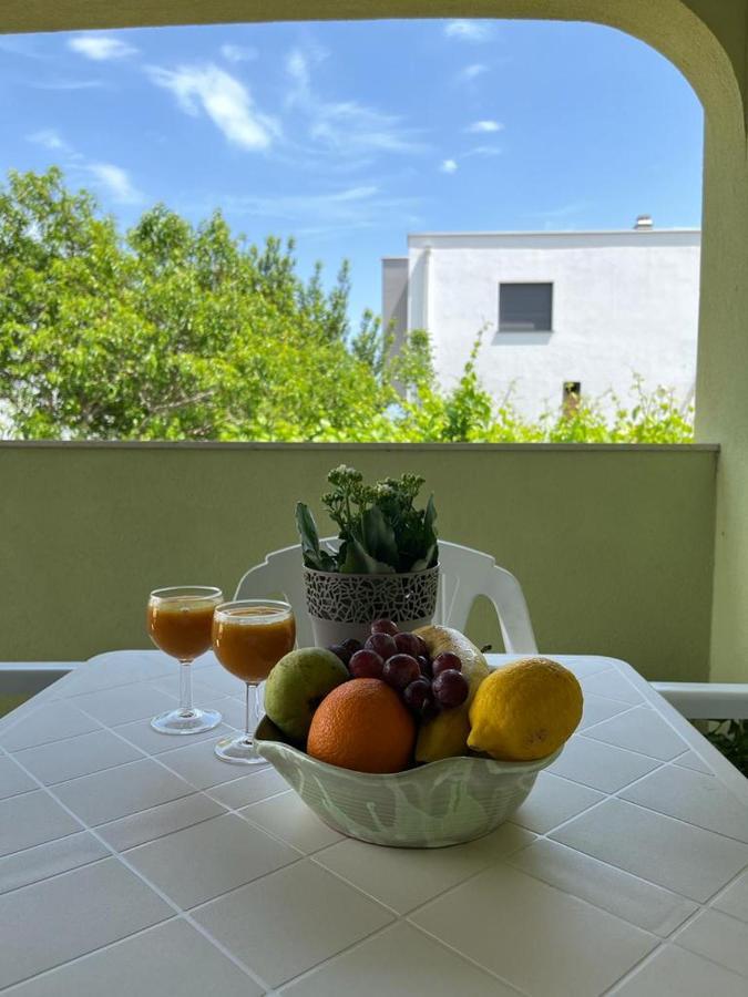 Pomerino Apartmans Esterno foto